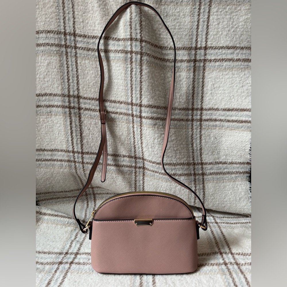 Unknown brand, used purse
